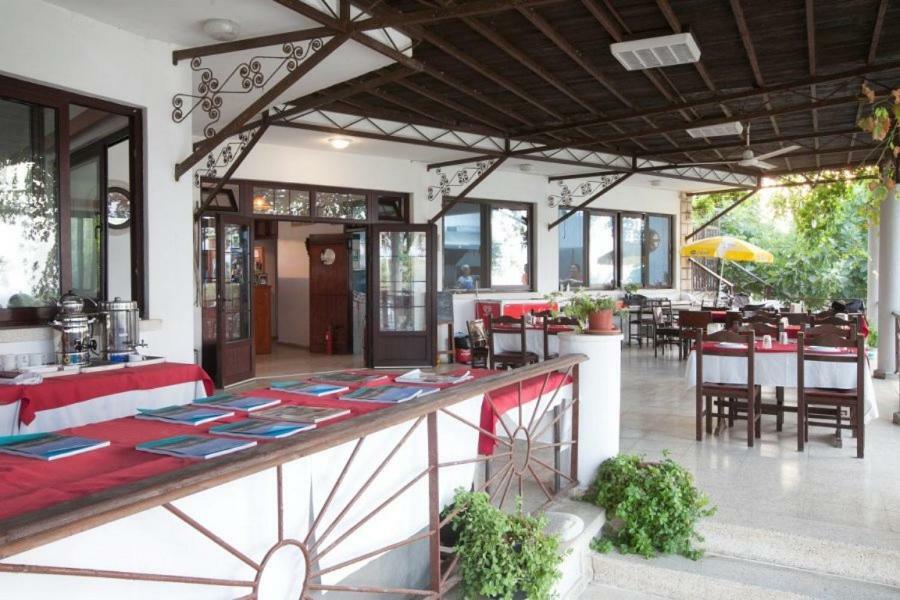 Balci Plaza Hotel And Balci Plaza Guest Bungalows Karpaz Peninsula Selenias Exterior photo